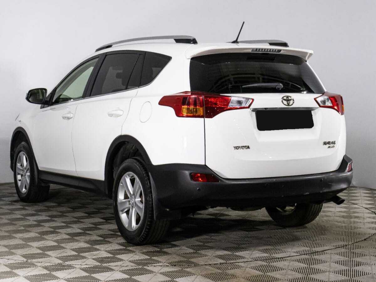 Toyota RAV4 с пробегом — 2013 год. Фото: #6