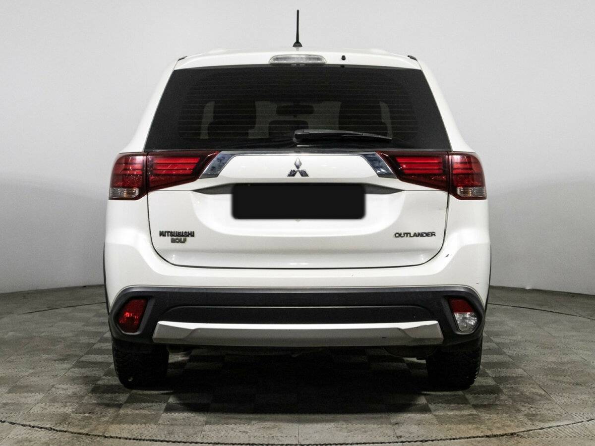Mitsubishi Outlander с пробегом — 2016 год. Фото: #5
