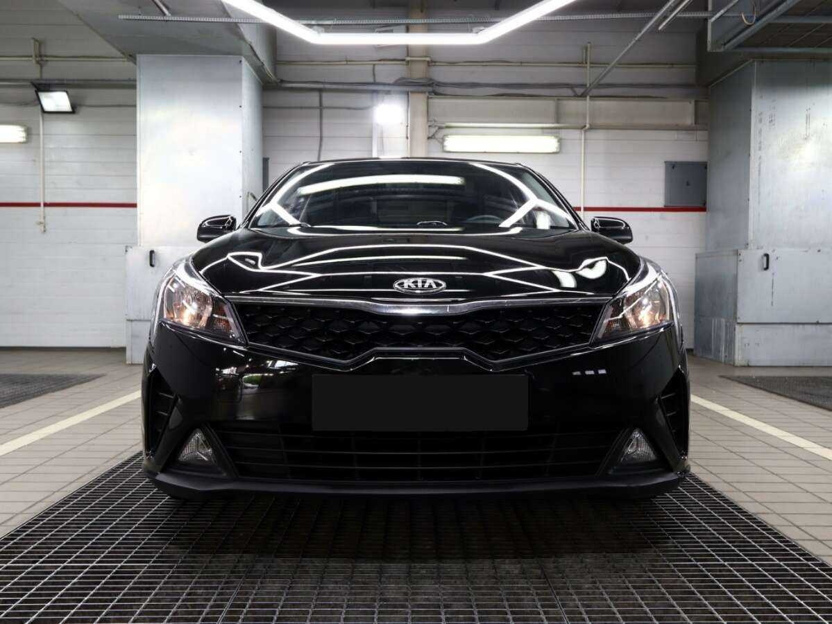 Kia Rio с пробегом — 2020 год. Фото: #1