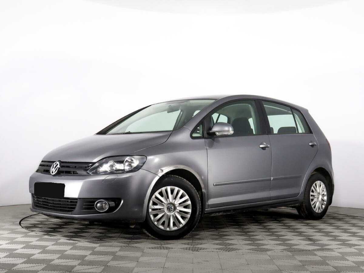 Volkswagen Golf Plus с пробегом — 2013 год. Фото: #0