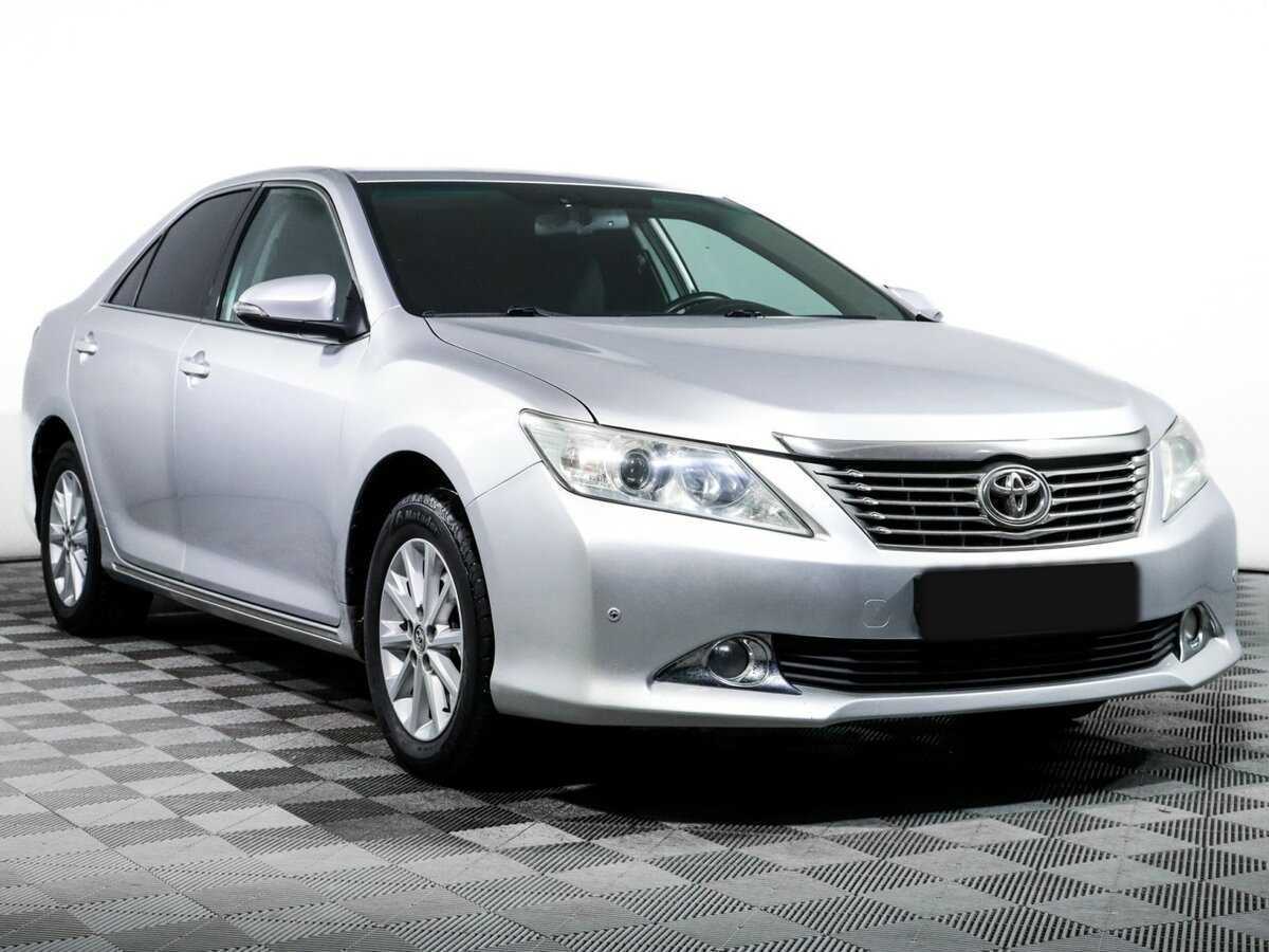Toyota Camry с пробегом — 2013 год. Фото: #2