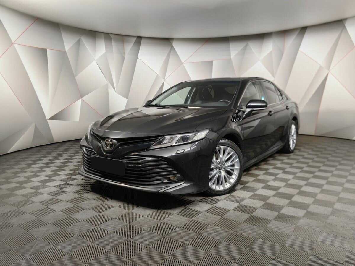 Toyota Camry с пробегом — 2019 год. Посмотреть фото