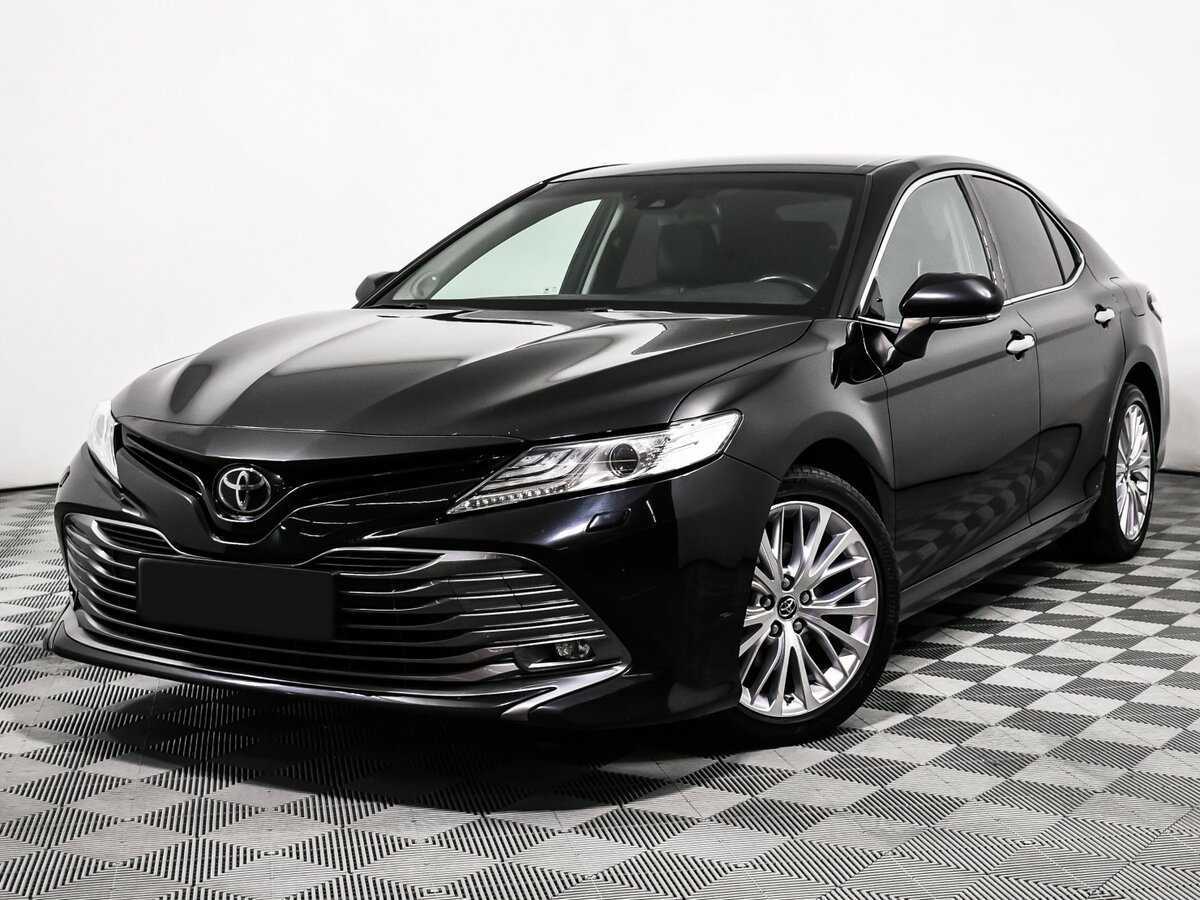 Toyota Camry с пробегом — 2018 год. Посмотреть фото