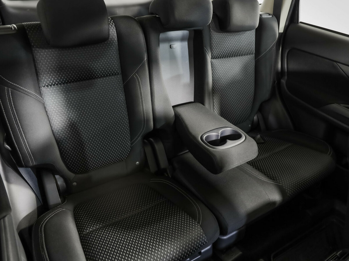 Mitsubishi Outlander с пробегом — 2021 год. Фото: #26