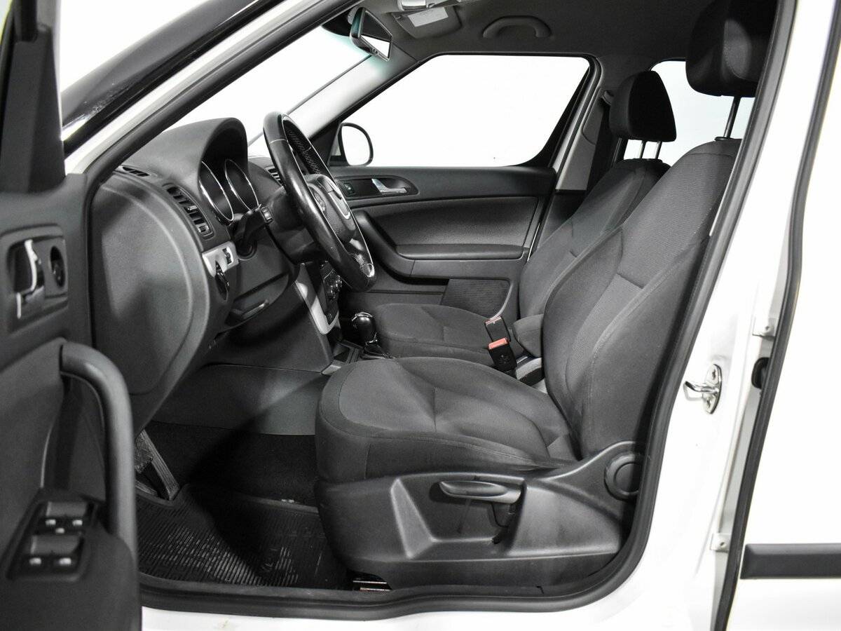Skoda Yeti с пробегом — 2013 год. Фото: #8