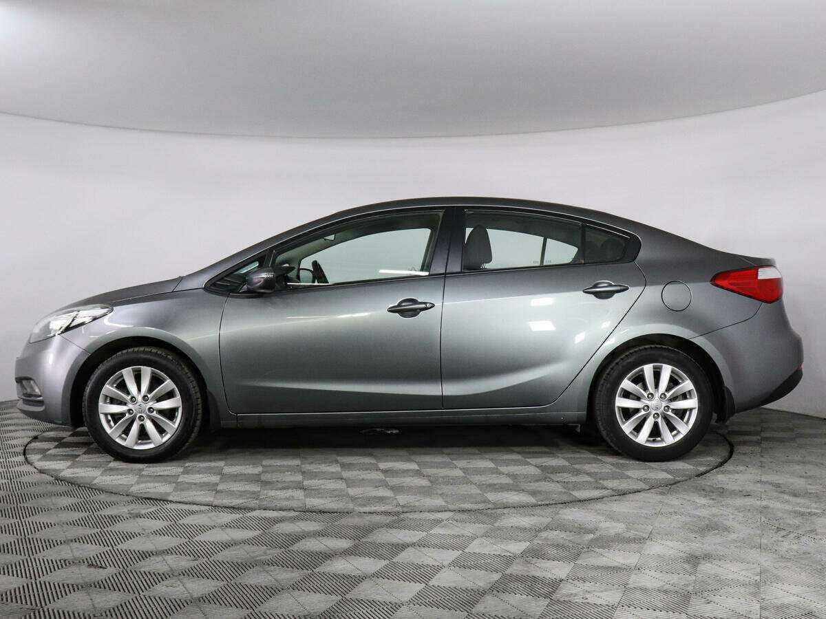 Kia Cerato с пробегом — 2014 год. Фото: #6