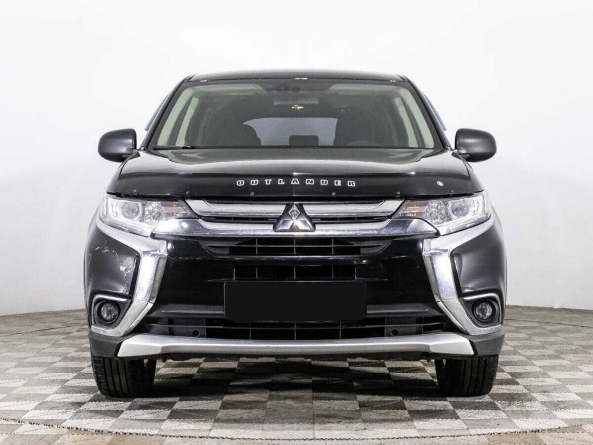 Mitsubishi Outlander с пробегом — 2017 год. Фото: #1