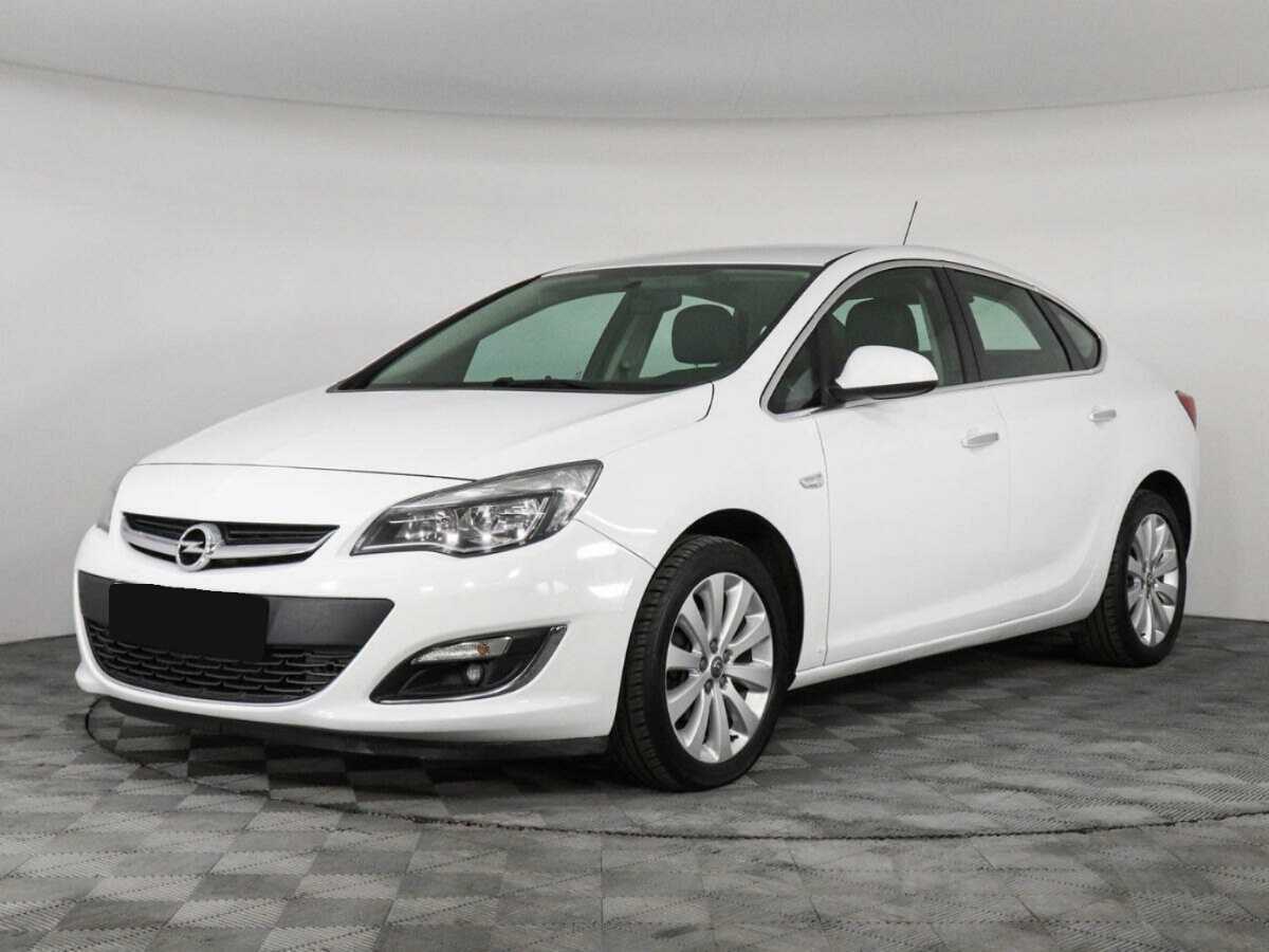 Opel Astra с пробегом — 2013 год. Посмотреть фото