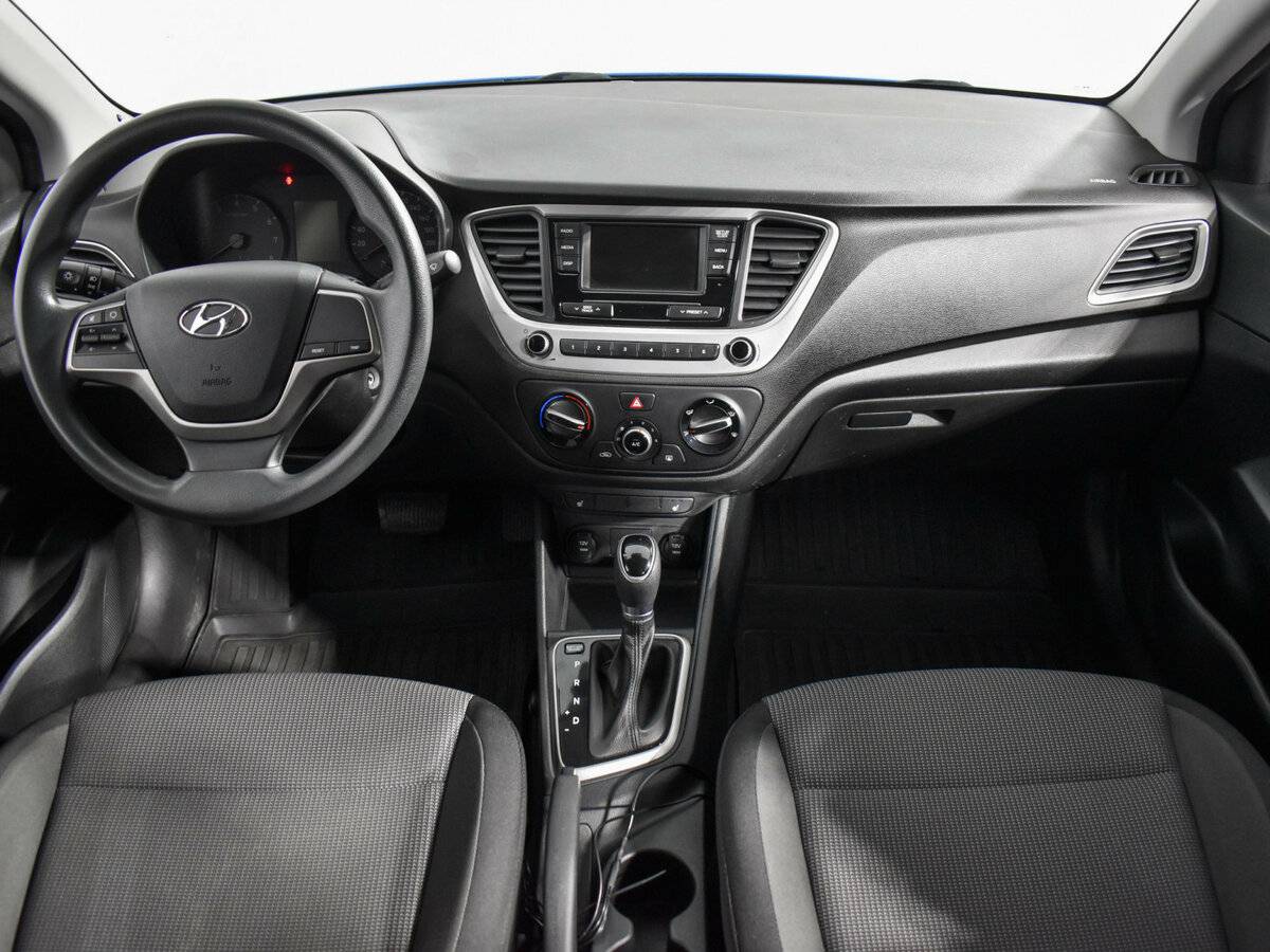 Hyundai Solaris с пробегом — 2017 год. Фото: #12