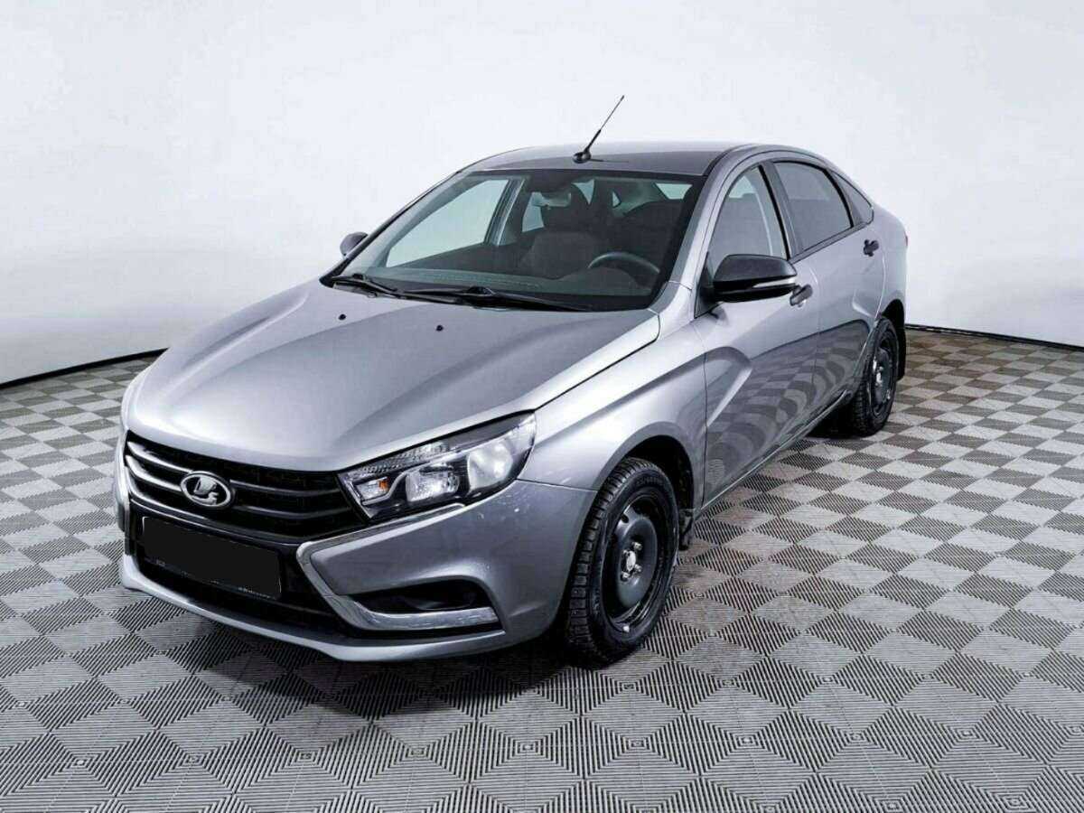 Lada (ВАЗ) Vesta с пробегом — 2017 год. Посмотреть фото