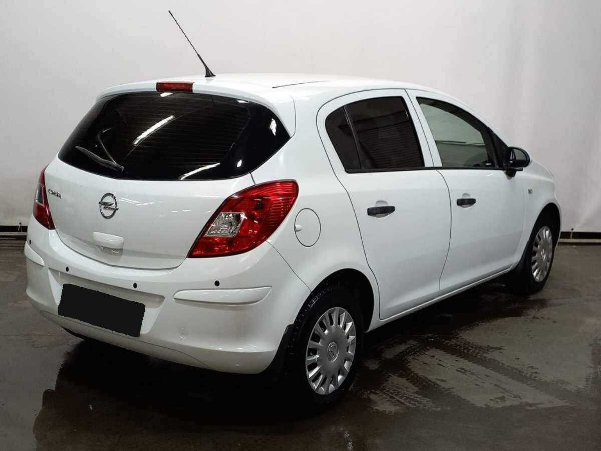 Opel Corsa с пробегом — 2012 год. Фото: #4