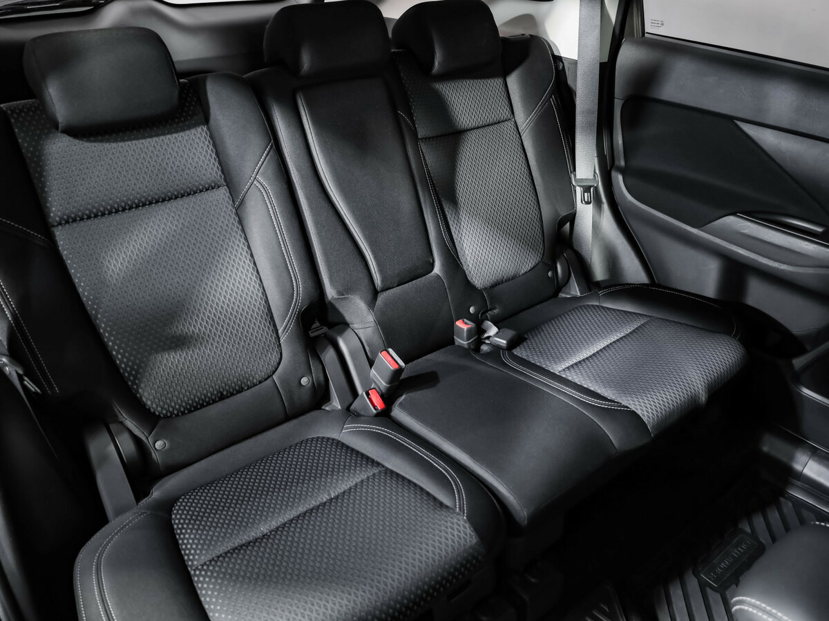 Mitsubishi Outlander с пробегом — 2020 год. Фото: #22