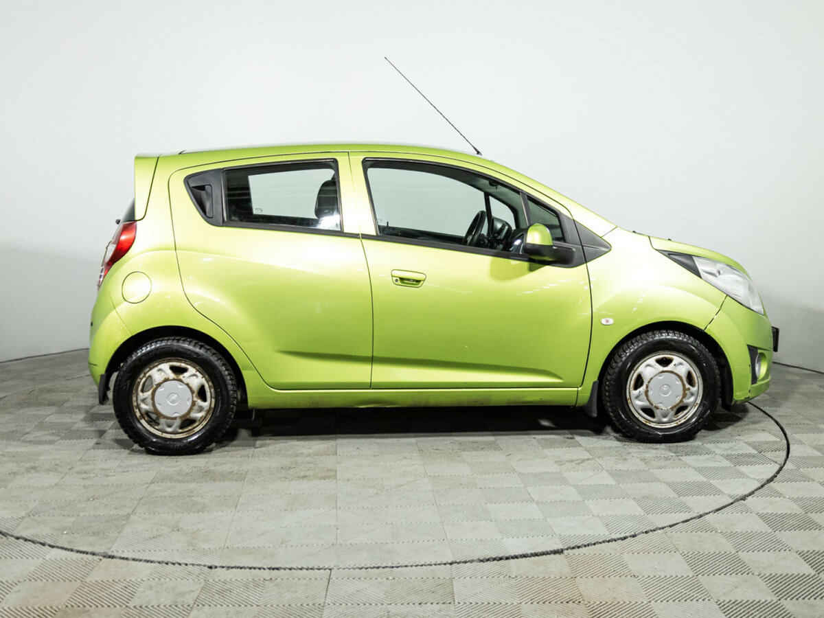 Chevrolet Spark с пробегом — 2012 год. Фото: #3