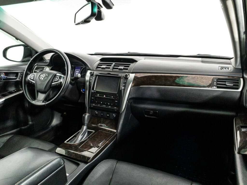 Toyota Camry с пробегом — 2016 год. Фото: #8