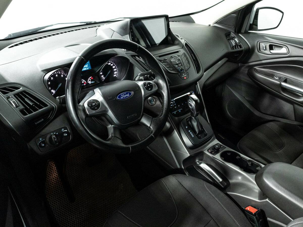 Ford Kuga с пробегом — 2016 год. Фото: #10