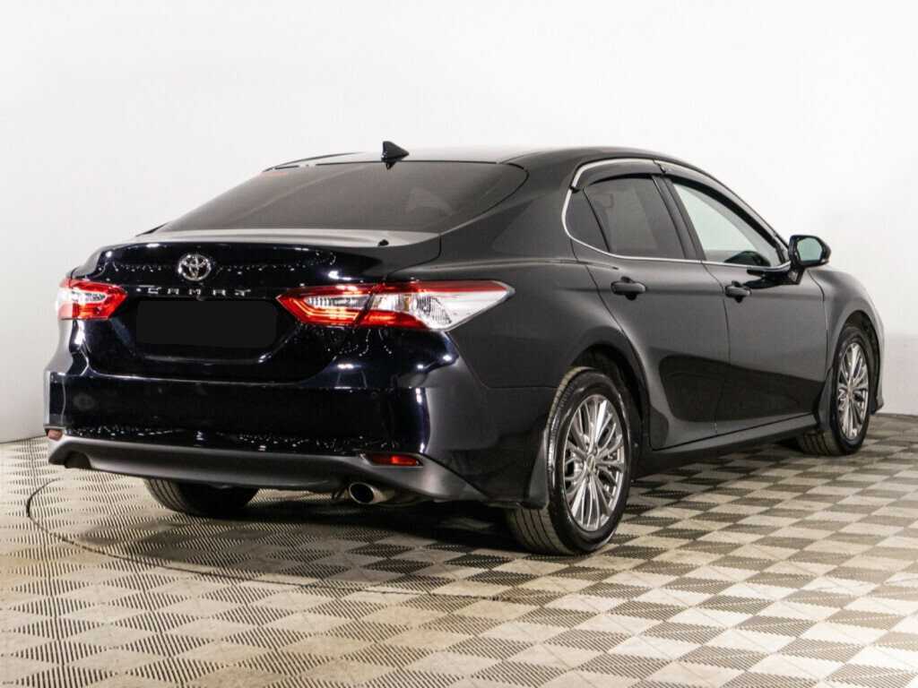 Toyota Camry с пробегом — 2021 год. Фото: #4