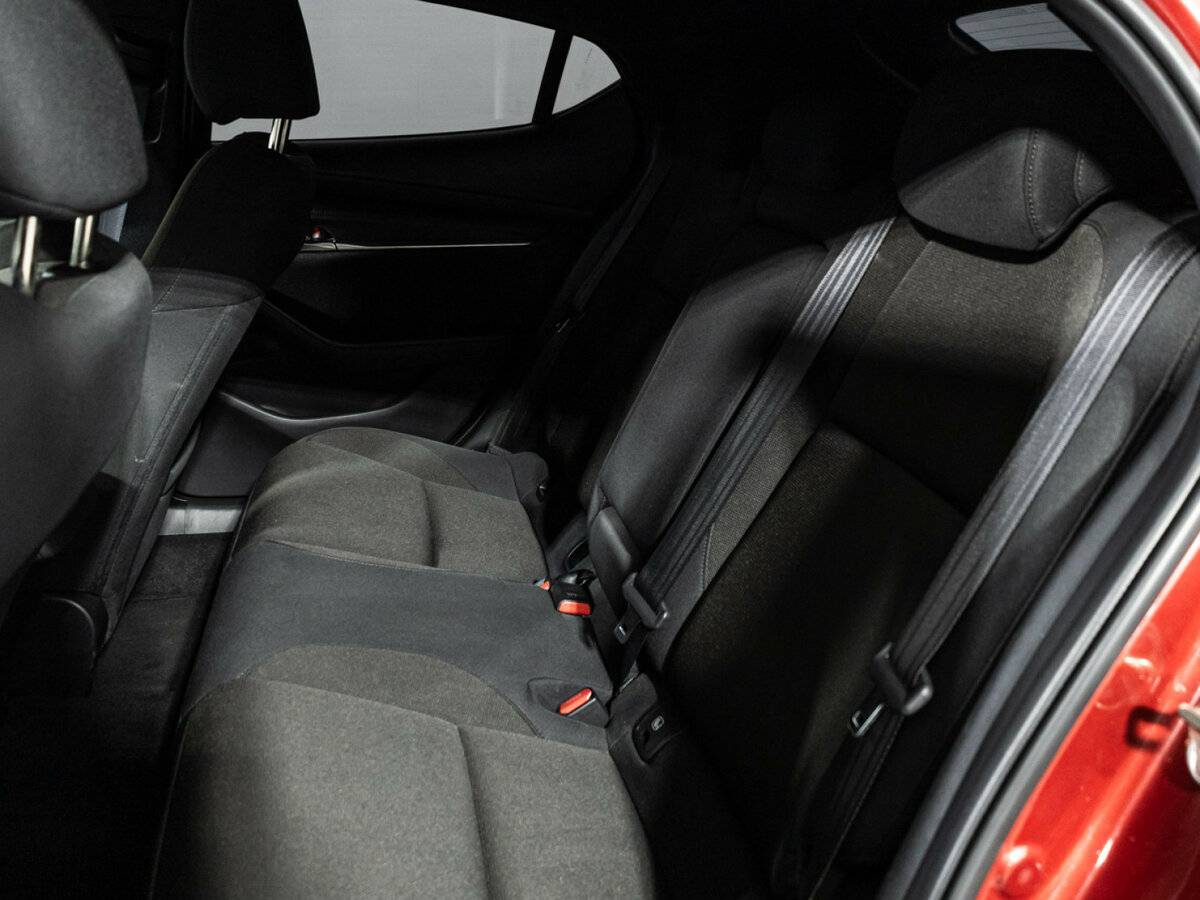 Mazda 3 с пробегом — 2019 год. Фото: #9
