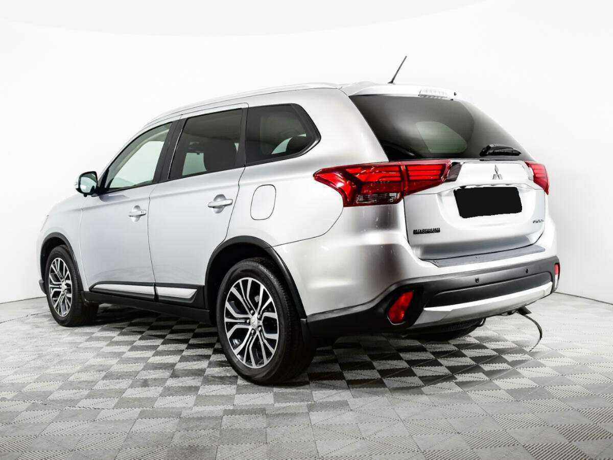 Mitsubishi Outlander с пробегом — 2016 год. Фото: #6