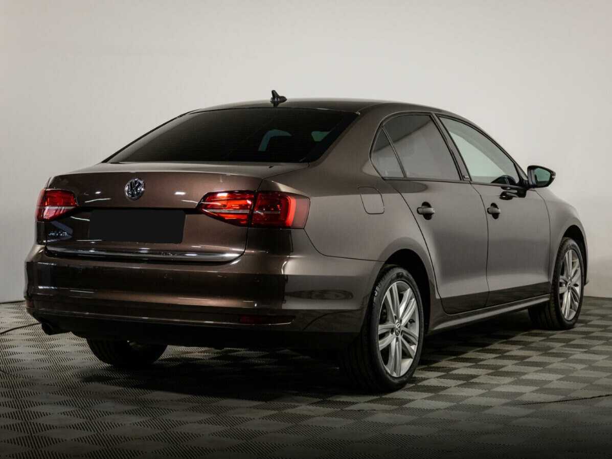 Volkswagen Jetta с пробегом — 2016 год. Фото: #3