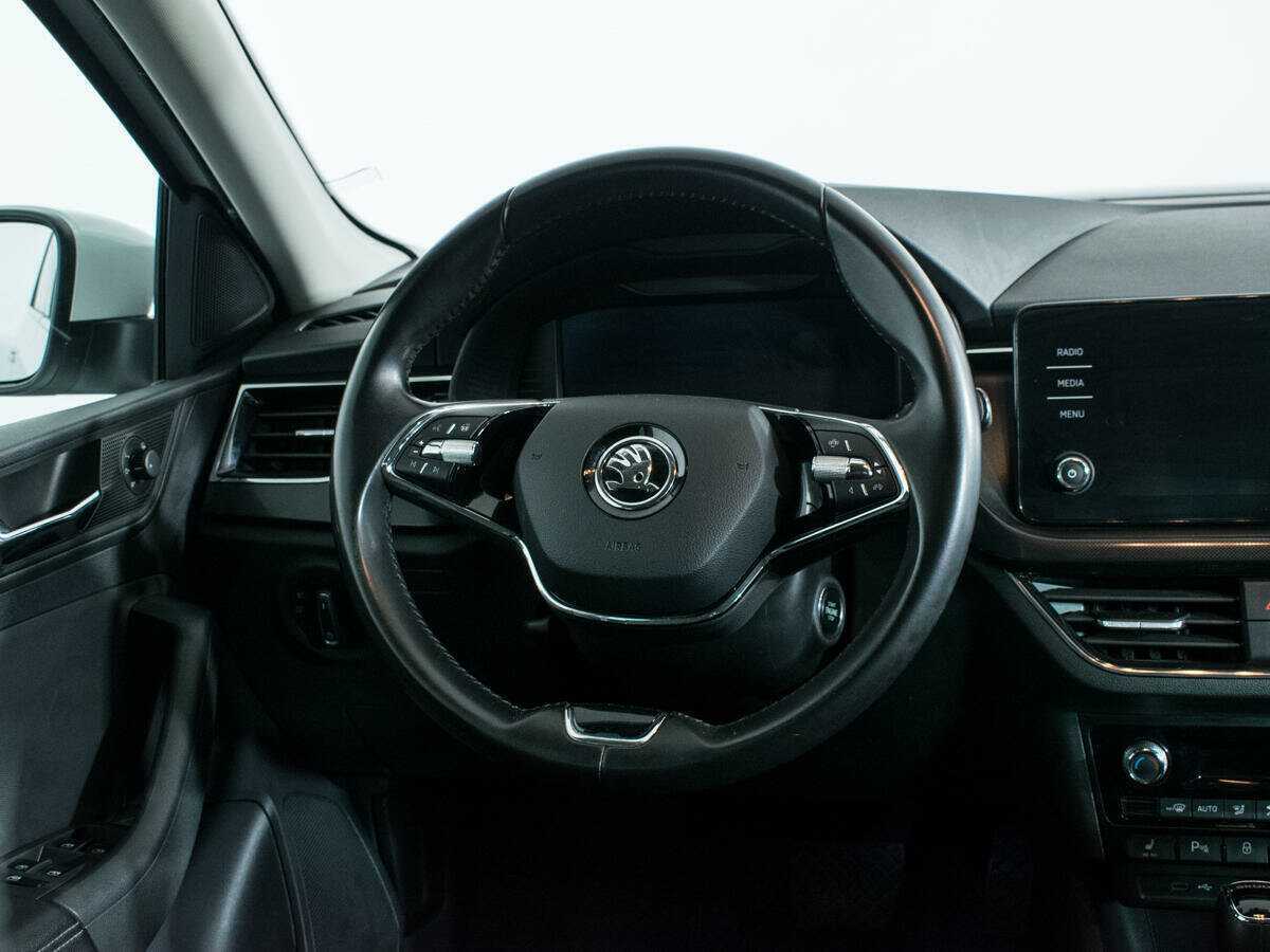 Skoda Rapid с пробегом — 2021 год. Фото: #13