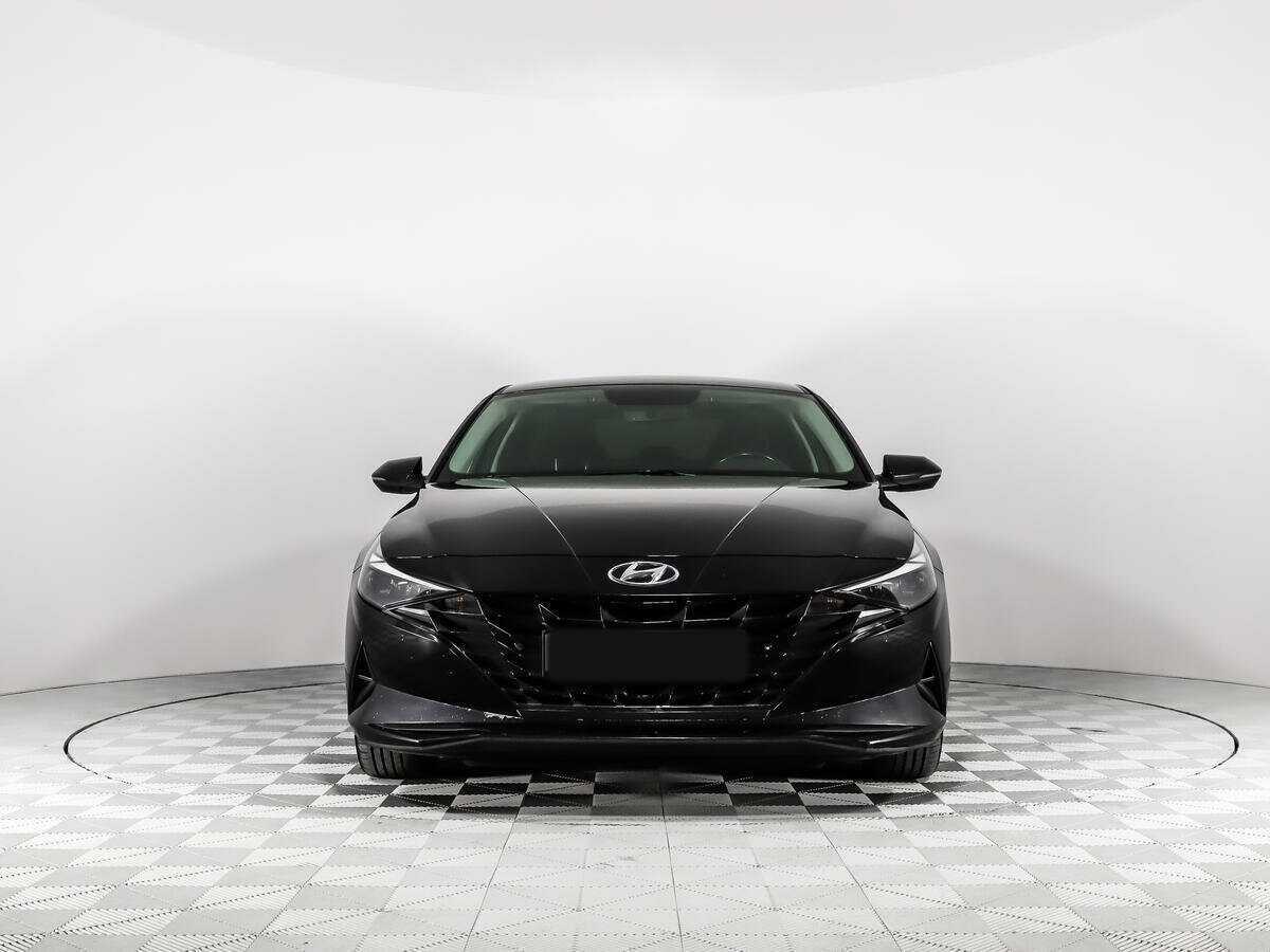 Hyundai Elantra с пробегом — 2021 год. Фото: #1