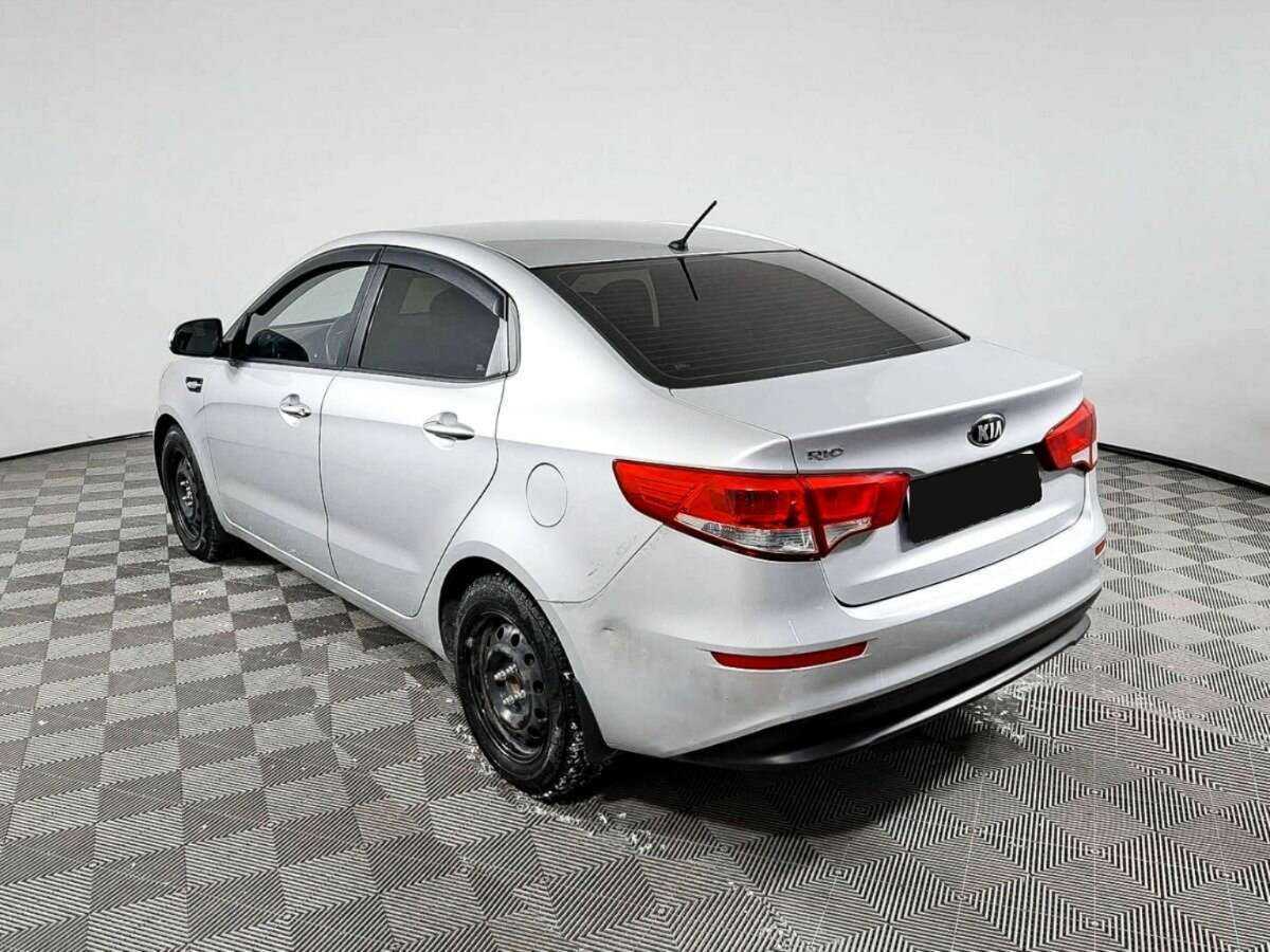 Kia Rio с пробегом — 2015 год. Фото: #5