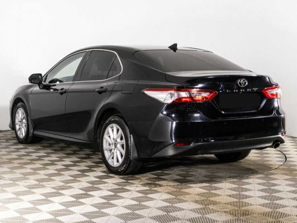 Toyota Camry с пробегом — 2021 год. Фото: #6