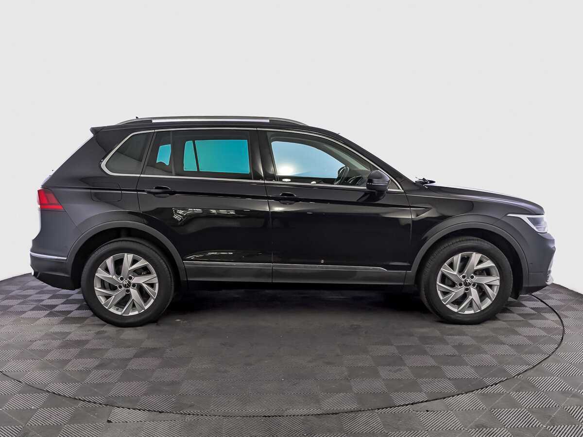 Volkswagen Tiguan с пробегом — 2021 год. Фото: #3