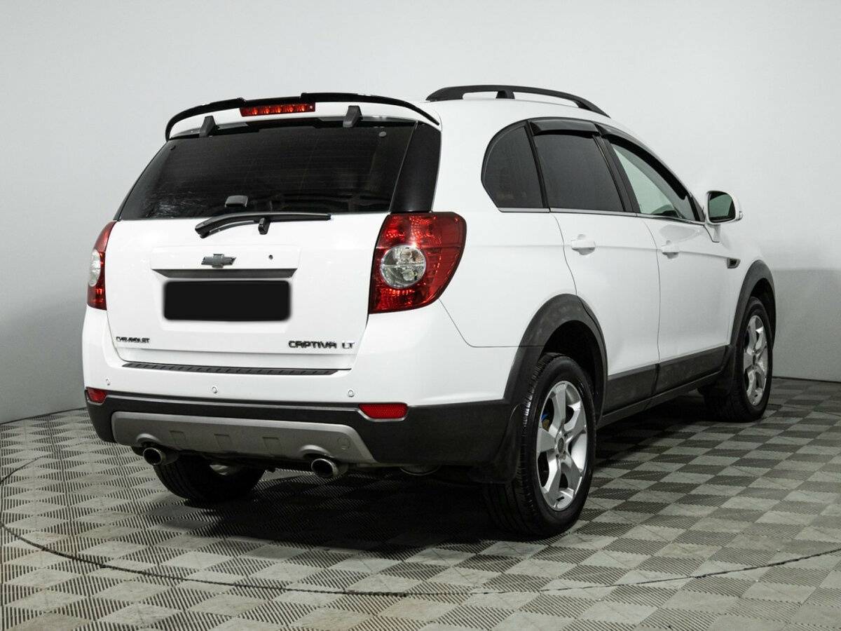 Chevrolet Captiva с пробегом — 2012 год. Фото: #3