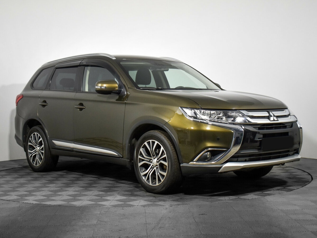 Mitsubishi Outlander с пробегом — 2018 год. Фото: #2