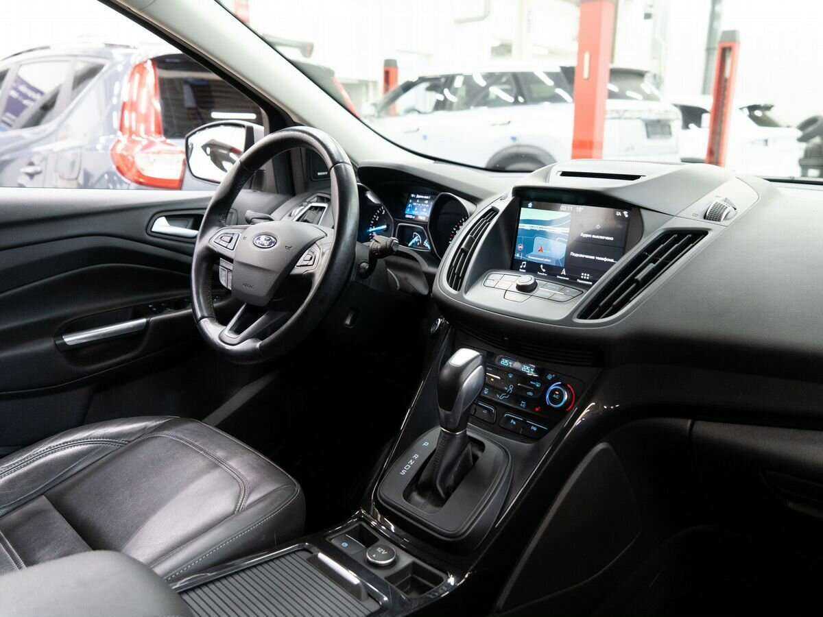 Ford Kuga с пробегом — 2017 год. Фото: #18