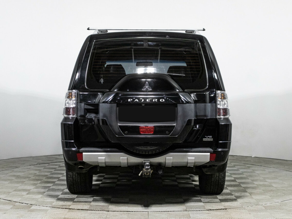 Mitsubishi Pajero с пробегом — 2017 год. Фото: #4