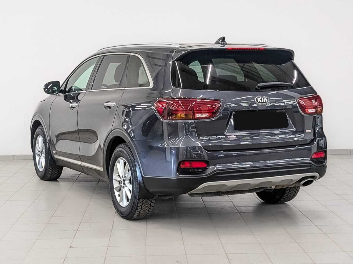 Kia Sorento с пробегом — 2018 год. Фото: #6