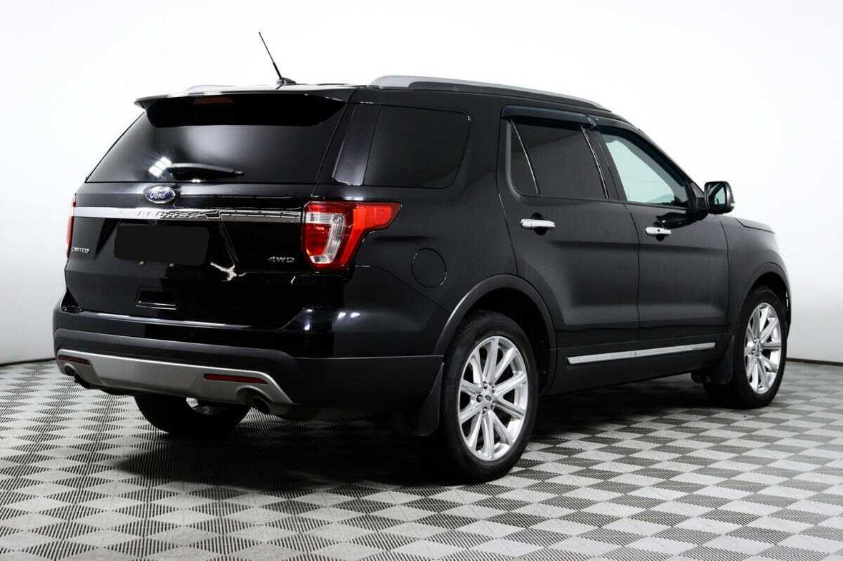 Ford Explorer с пробегом — 2015 год. Фото: #4
