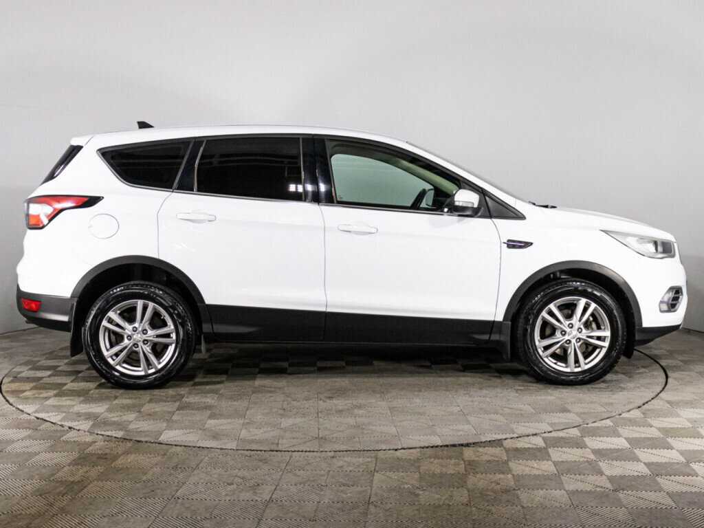 Ford Kuga с пробегом — 2018 год. Фото: #3