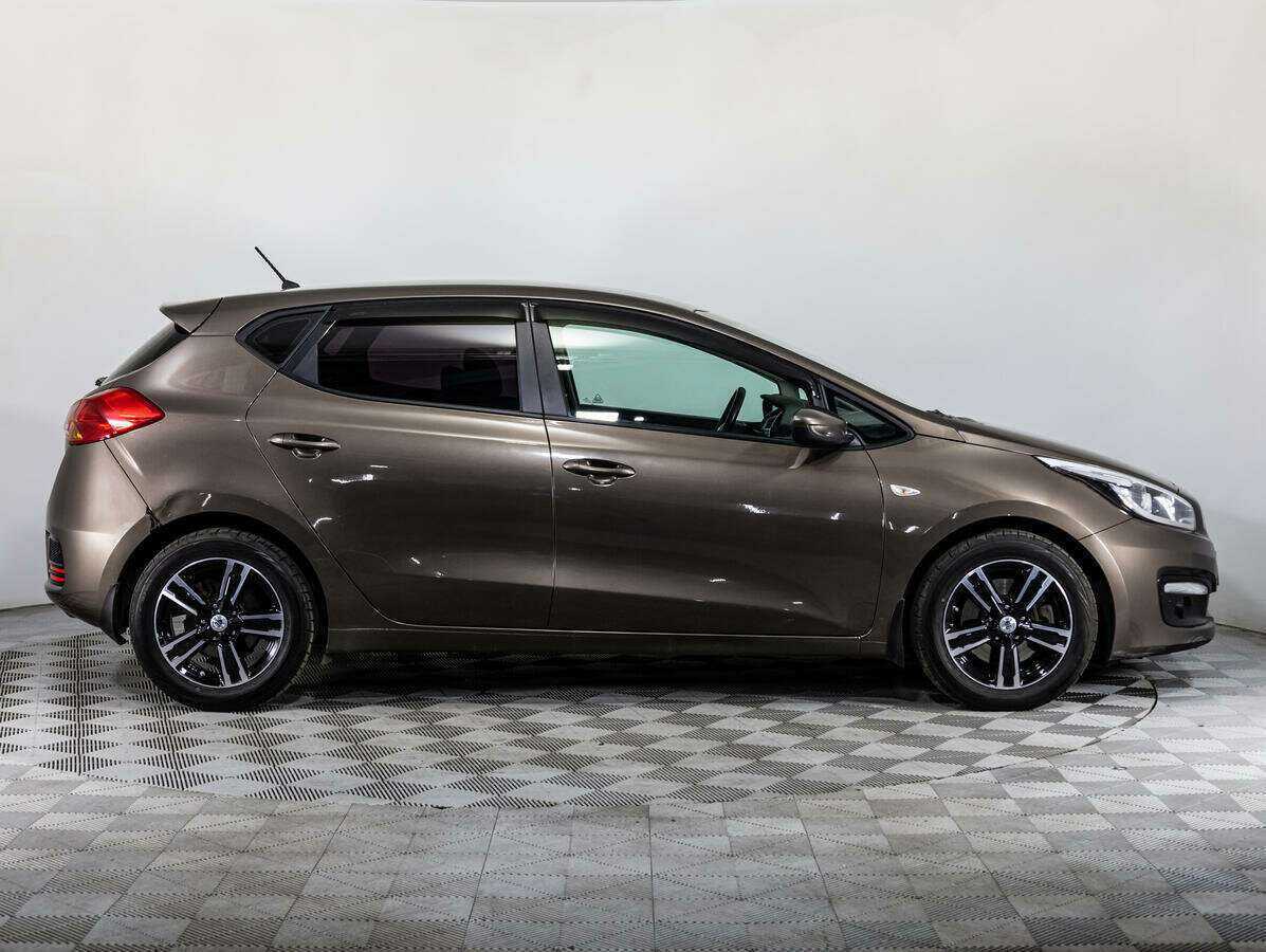 Kia Ceed с пробегом — 2015 год. Фото: #3