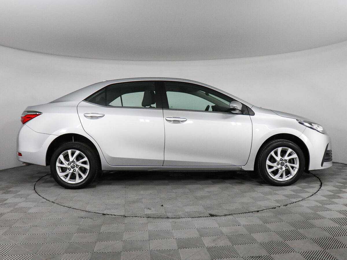 Toyota Corolla с пробегом — 2017 год. Фото: #3