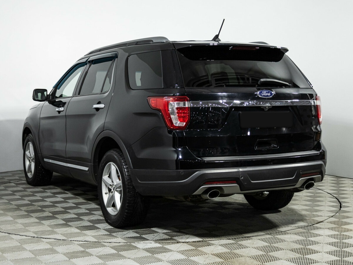 Ford Explorer с пробегом — 2018 год. Фото: #5