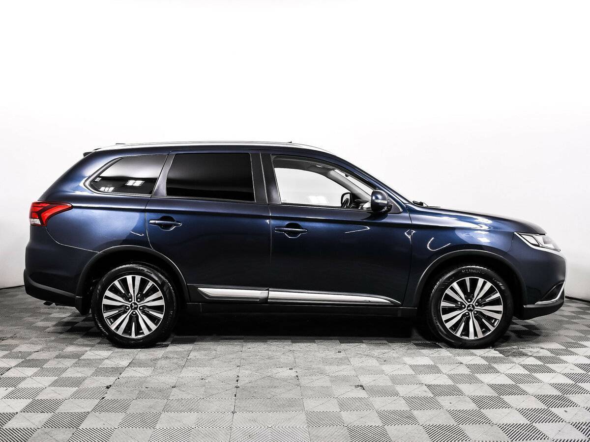 Mitsubishi Outlander с пробегом — 2019 год. Фото: #3