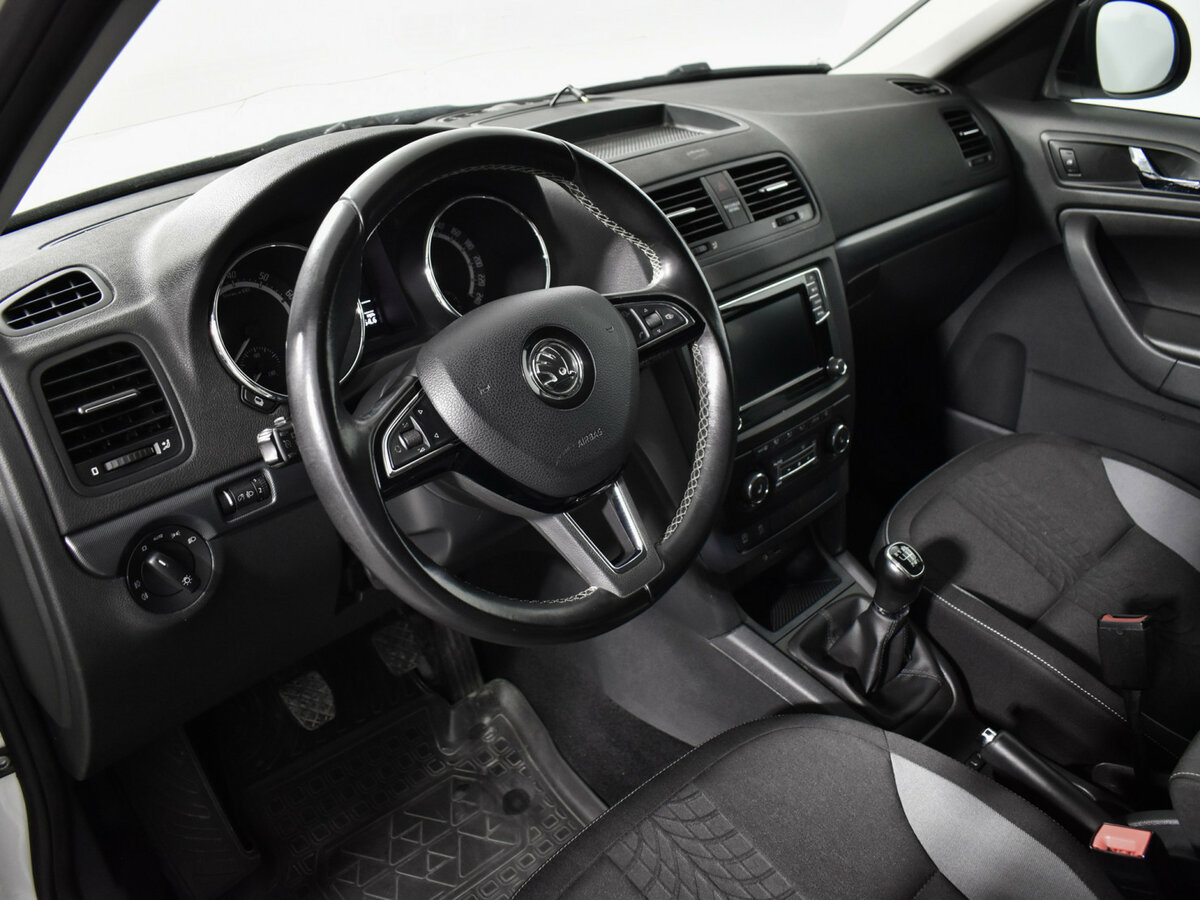 Skoda Yeti с пробегом — 2017 год. Фото: #8