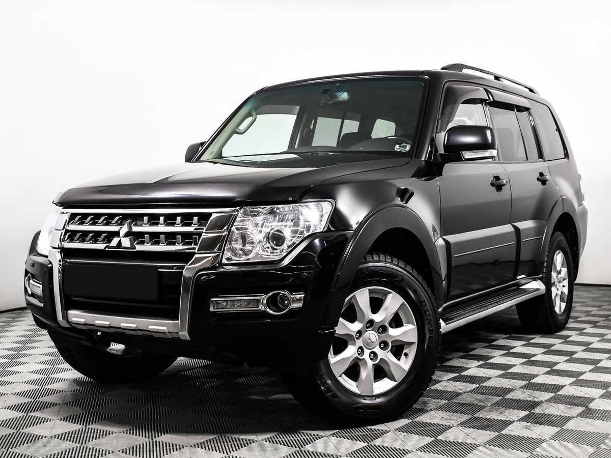 Mitsubishi Pajero с пробегом — 2015 год. Фото: #0
