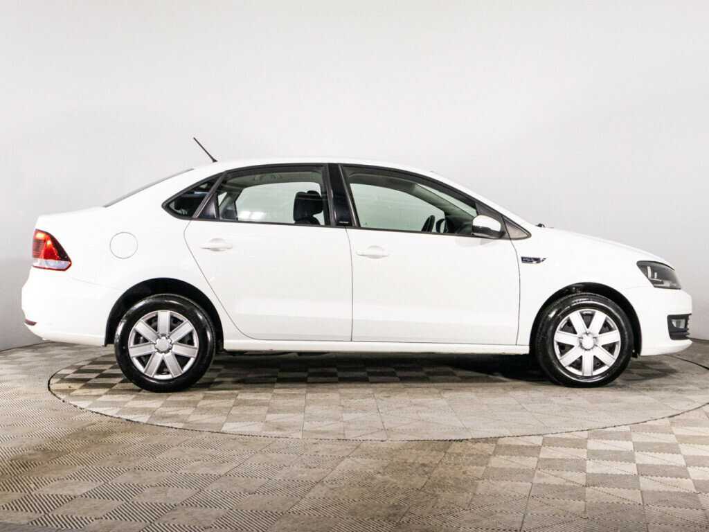 Volkswagen Polo с пробегом — 2016 год. Фото: #3
