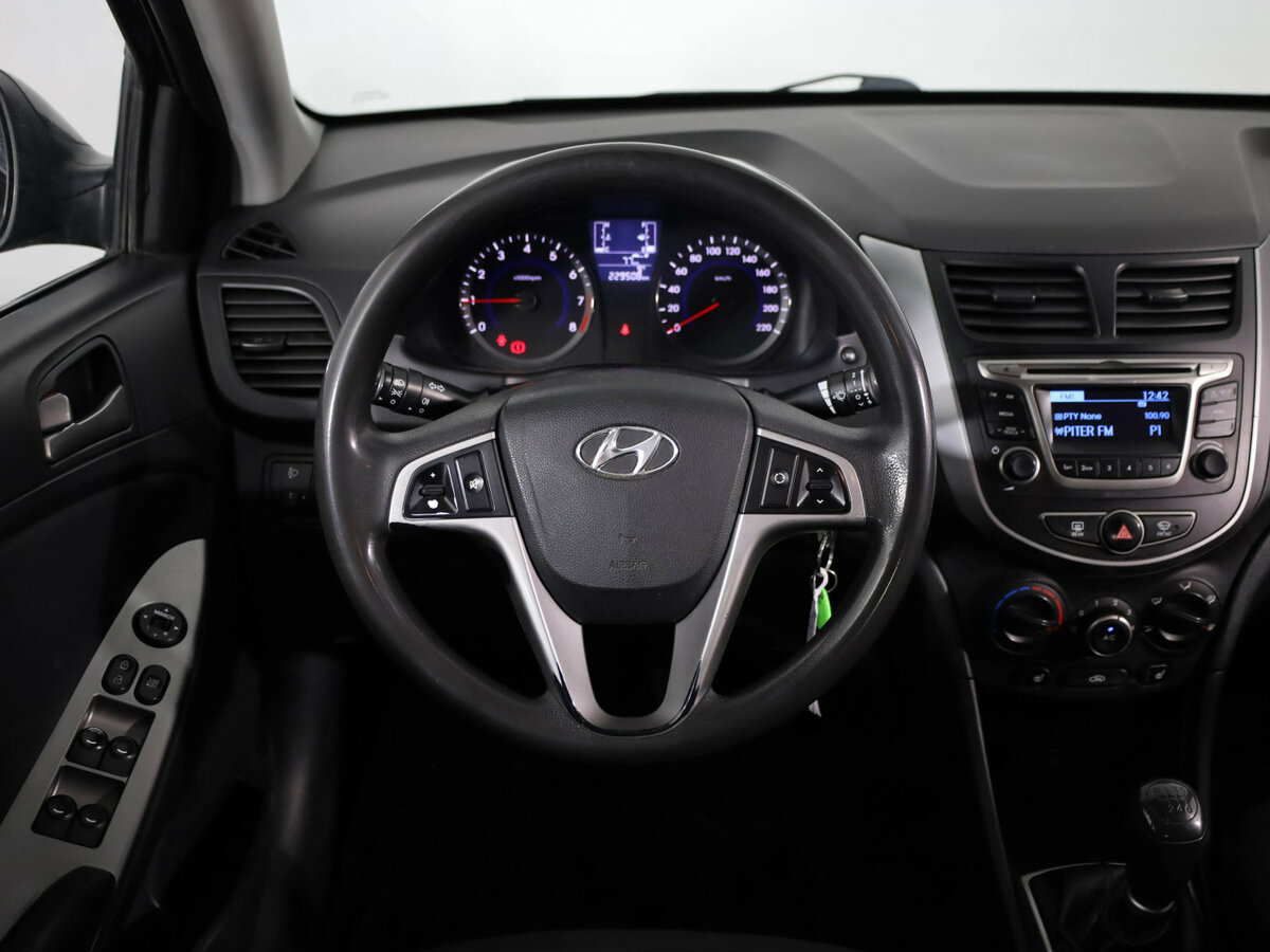 Hyundai Solaris с пробегом — 2016 год. Фото: #7