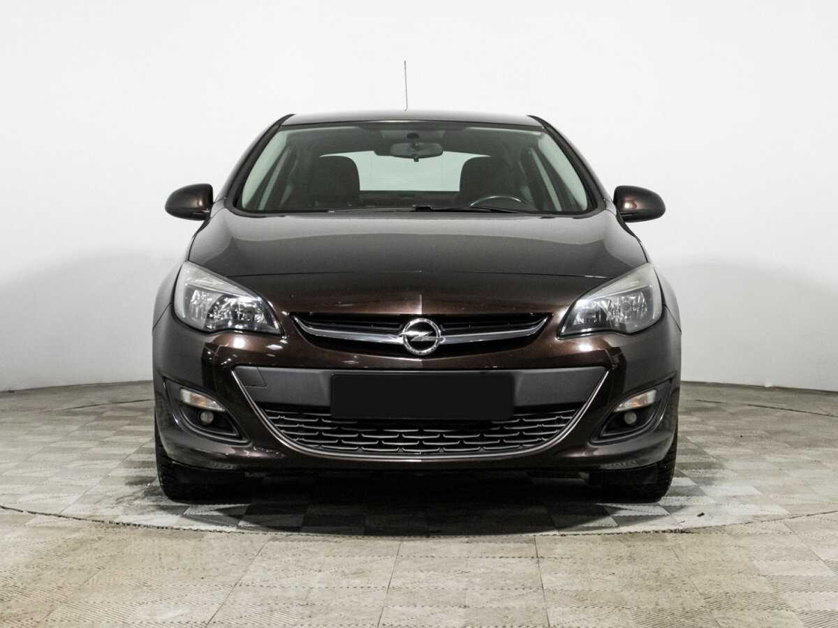 Opel Astra с пробегом — 2014 год. Фото: #1