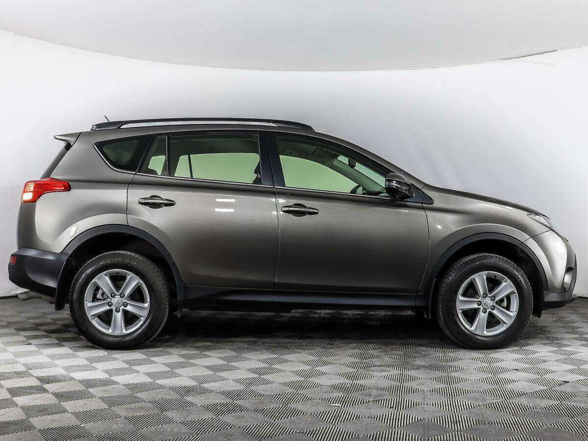 Toyota RAV4 с пробегом — 2013 год. Фото: #3