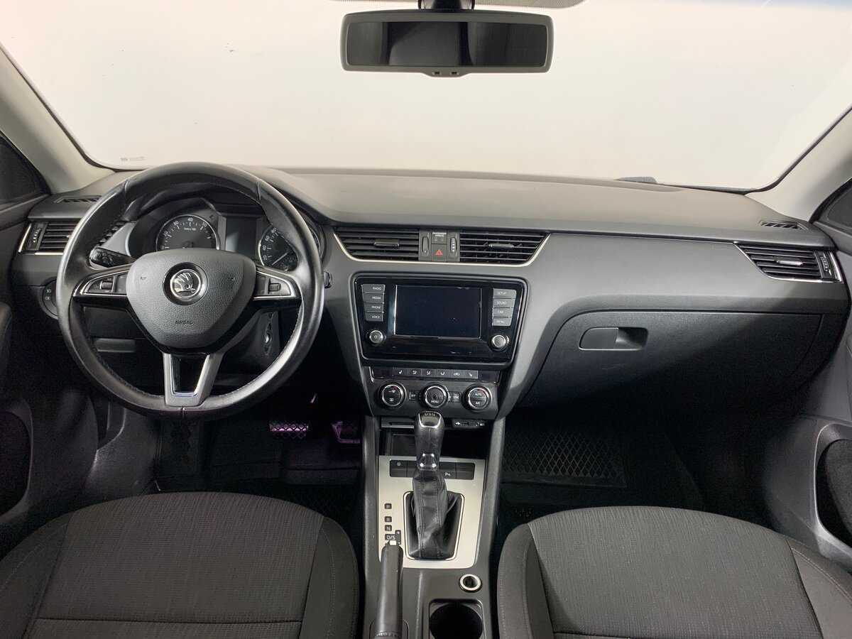 Skoda Octavia с пробегом — 2015 год. Фото: #12