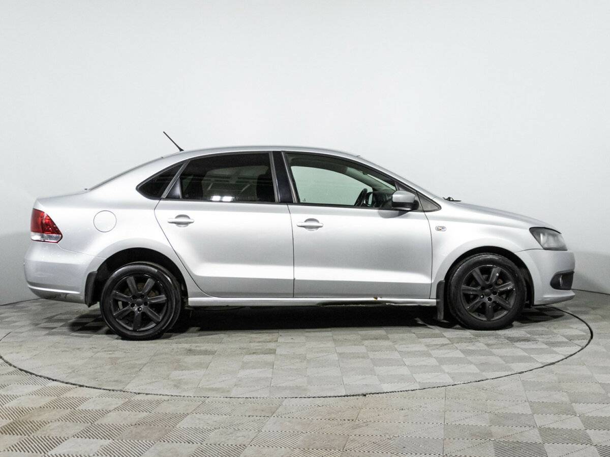 Volkswagen Polo с пробегом — 2013 год. Фото: #3