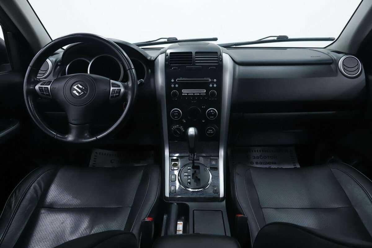 Suzuki Grand Vitara с пробегом — 2012 год. Фото: #9