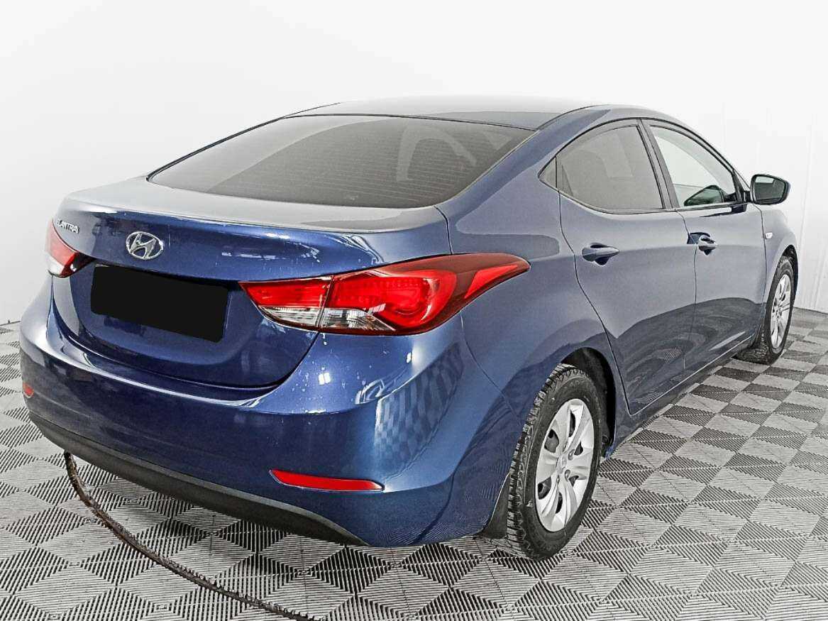 Hyundai Elantra с пробегом — 2015 год. Фото: #3