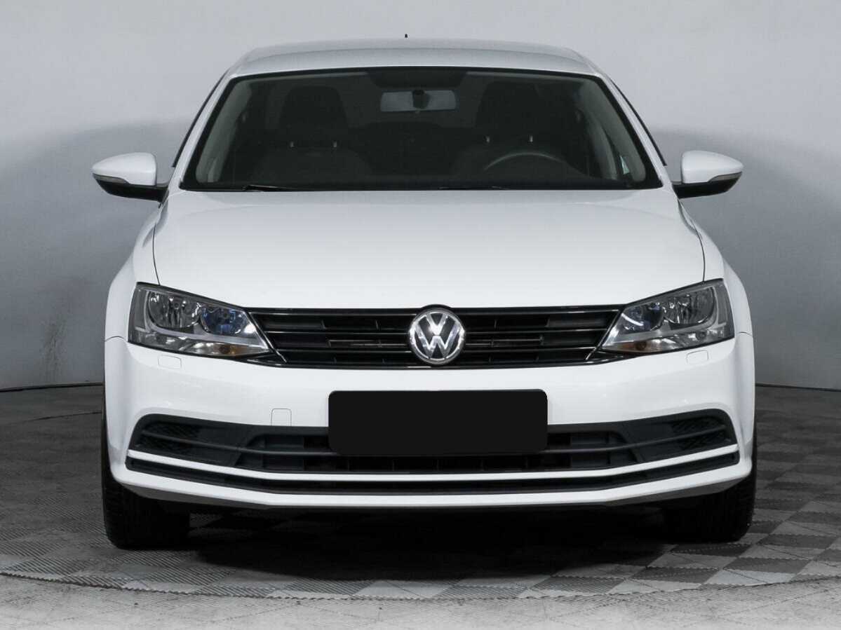 Volkswagen Jetta с пробегом — 2016 год. Фото: #1
